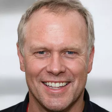 отзыв Антон Уваров